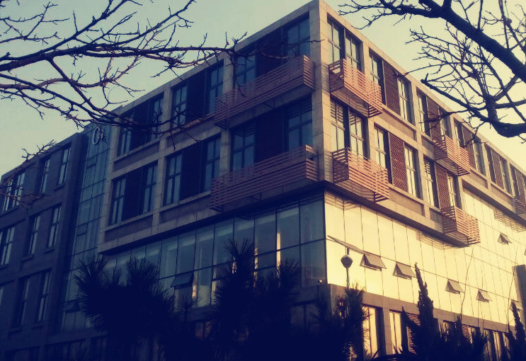 通辽日报：通辽博天堂集团参加通辽科学仪器公共研发服务平台开建