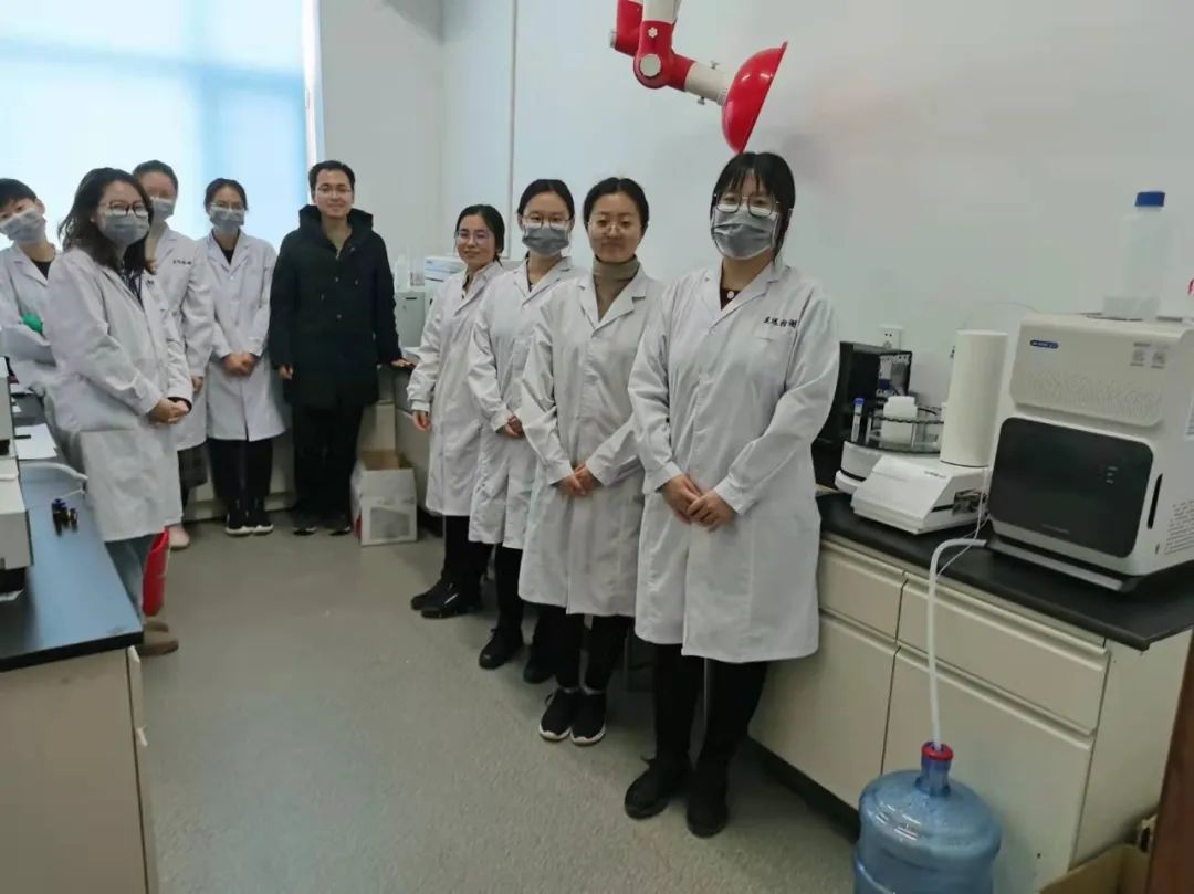 我是博天堂集团售后工程师丨为客户，，，，，，千里奔走也值得